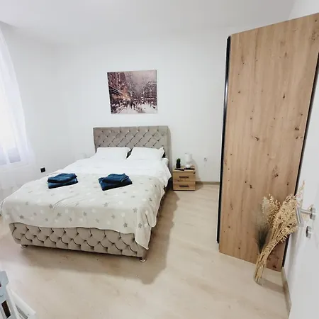 Royal Apartment *